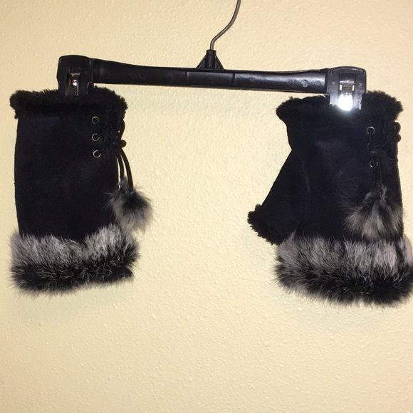 Fingerless suede gloves with faux fur lining - Picture 1 of 2